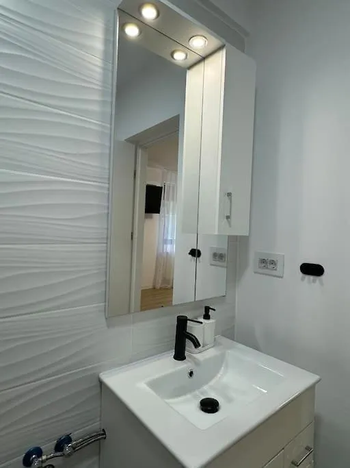 Sky Residence Airport Therme Otopeni 5